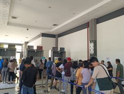 Jelang Libur Idul Fitri 1445 H, Imigrasi Entikong Maksimalkan Kinerja Petugas Pemeriksaan Keimigrasian