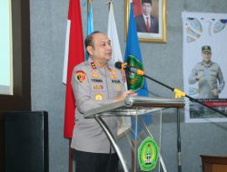 Kapolda Kalbar Teken MOU dan Berikan Kuliah Umum di IKIP PGRI Pontianak