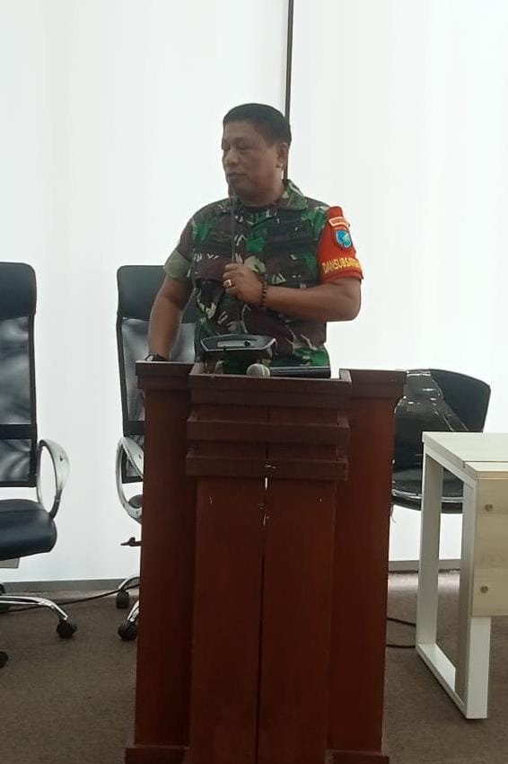 Kapten Infanteri Indra Fiansyah Chaniago ajak wartawan bersinergi di OKK PWI Kalbar. Baca bagaimana TNI dan media berkolaborasi untuk rakyat Sanggau!