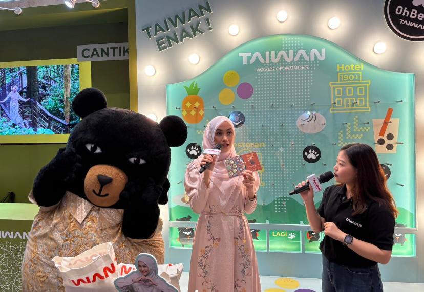 Influencer Muslim asal Indonesia, Indah Nada Puspita sebagai “Kepala Paviliun Sehari” berbagi pengalaman perjalanannya di Taiwan pada International Islamic Expo (IIE) 2025 yang digelar di Jakarta belum lama berselang. (Foto: Dok. TETO)