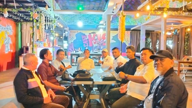 PWI Kalbar siap hadir di Kongres PWI 2025 di Cikarang. Ketua Plt Wawan Suwandi tegaskan komitmen wartawan Kalimantan Barat untuk berkontribusi dalam pengembangan pers nasional.