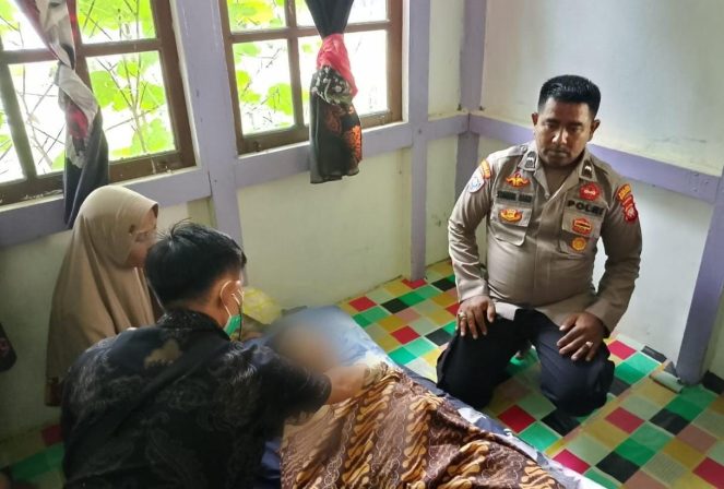 Warga Sekadau Tenggelam, Polisi Sigap Evakuasi Korban