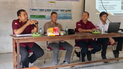 Kanim Entikong Edukasi Warga Sekayam Soal Aturan Imigrasi