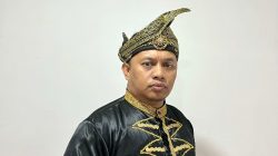 Ketua Persatuan Orang Melayu (POM) Agus Setiadi mengingatkan agar publik tetap objektif, adil, dan tidak terbawa opini yang belum tentu sesuai dengan fakta hukum