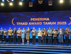 Ria Norsan Terima Penghargaan TPAKD Terbaik, Bukti Kalbar Serius Perluas Akses Keuangan