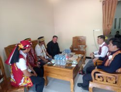 Dihadiri Anggota DPR RI Paolus Hadi, Munjung Raya II Sijotang Gaungkan Persatuan Antarbudaya