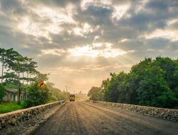 BPJN Kalimantan Barat On Progres Proyek Preservasi dan Peningkatan Jalan Batas Kota Pontianak-Simpang Ampar