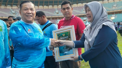 Holding Perkebunan Nusantara melalui PTPN IV Regional III Raih 11 Proper Biru