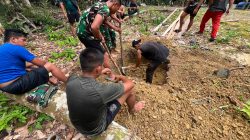 Senyum Bahagia dan Rasa Syukur Bu Suhanim, Satgas TMMD Ke-130 Kodim 1210/Landak Mulai Bangun MCK