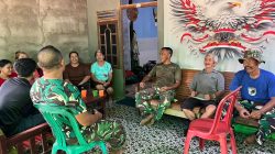 Kemanunggalan TNI dan Rakyat Membara Warga Dusun Nahaya Temiang Antusias Bersama Satgas TMMD Ke-130 Kodim 1210/Landak