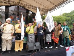 Lepas Pawai Melayu Borneo, Ria Norsan: Budaya Jadi Pemersatu